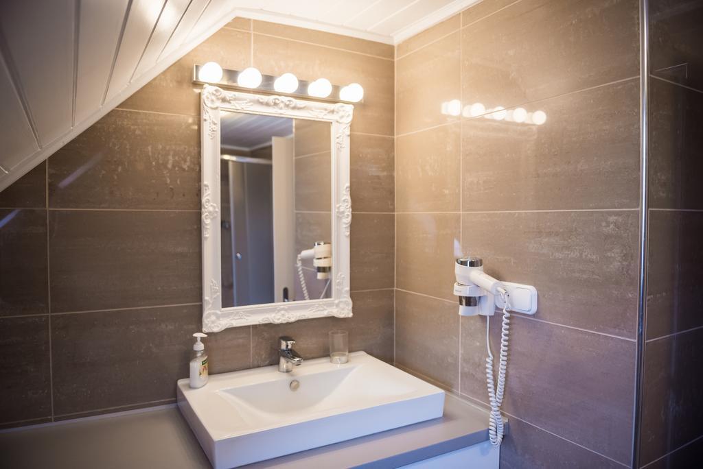 Barcza Vendeghaz Hotel Balatonfüred Екстериор снимка