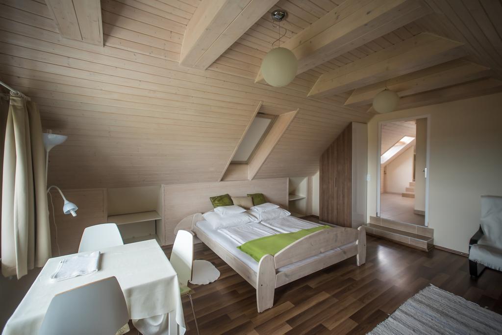 Barcza Vendeghaz Hotel Balatonfüred Екстериор снимка