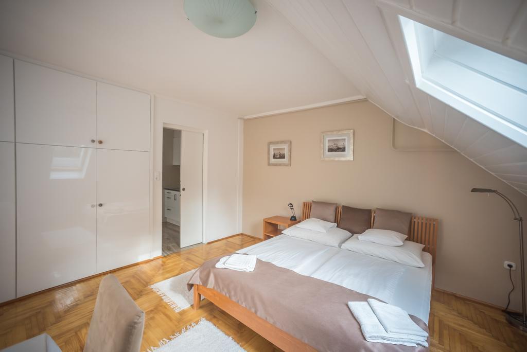 Barcza Vendeghaz Hotel Balatonfüred Екстериор снимка